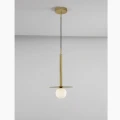 Uruapan-lampa-wiszaca-minimalistyczna-art-deco-mleczna-kula-22-bialo-zlota-05.webp